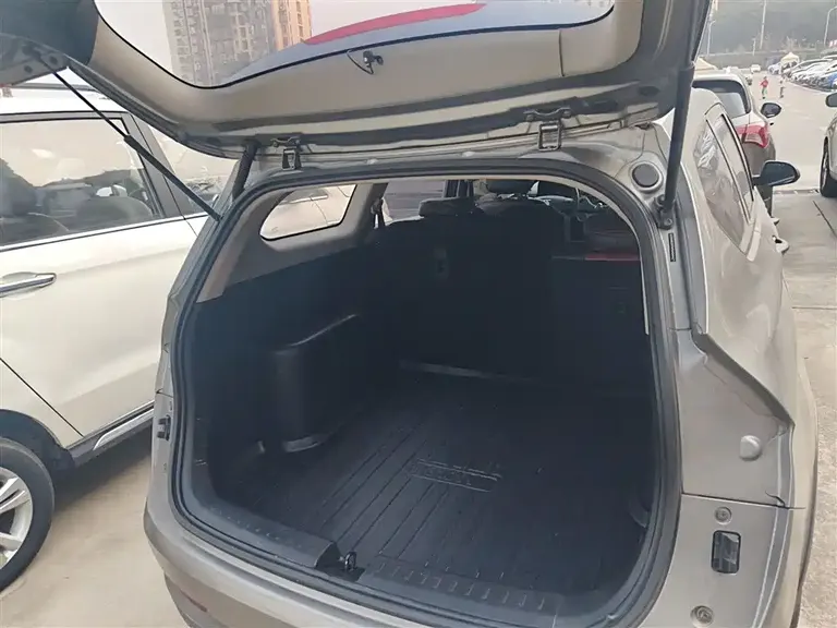 Baojun 310 W 1.2 L Manual Value CN-V