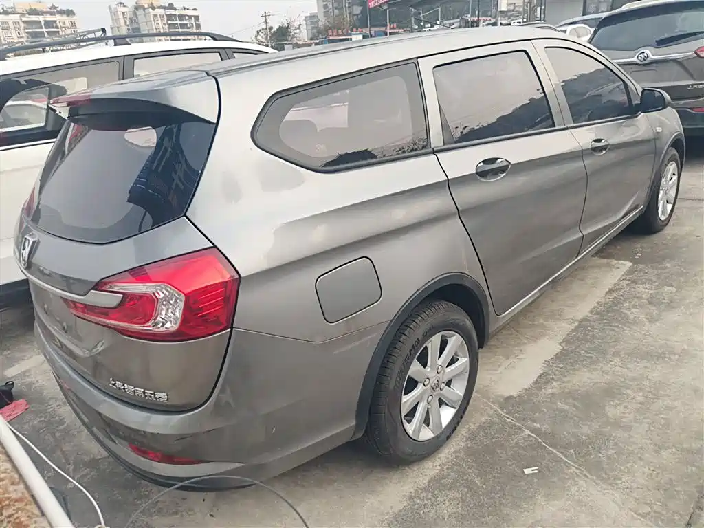 Baojun 310 W 1.2 L Manual Value CN-V