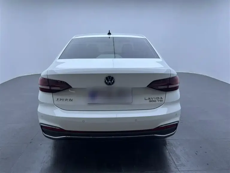 Volkswagen Lavida 300 TSI DSG Manyi