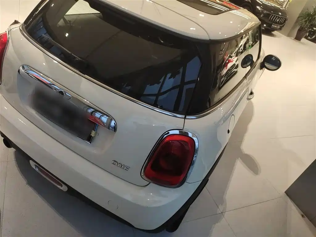 MINI 1.2 T ONE Pioneer