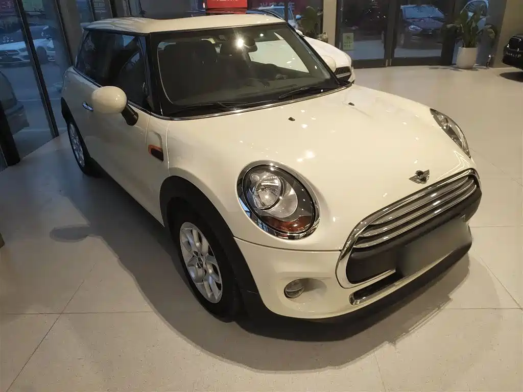 MINI 1.2 T ONE Pioneer