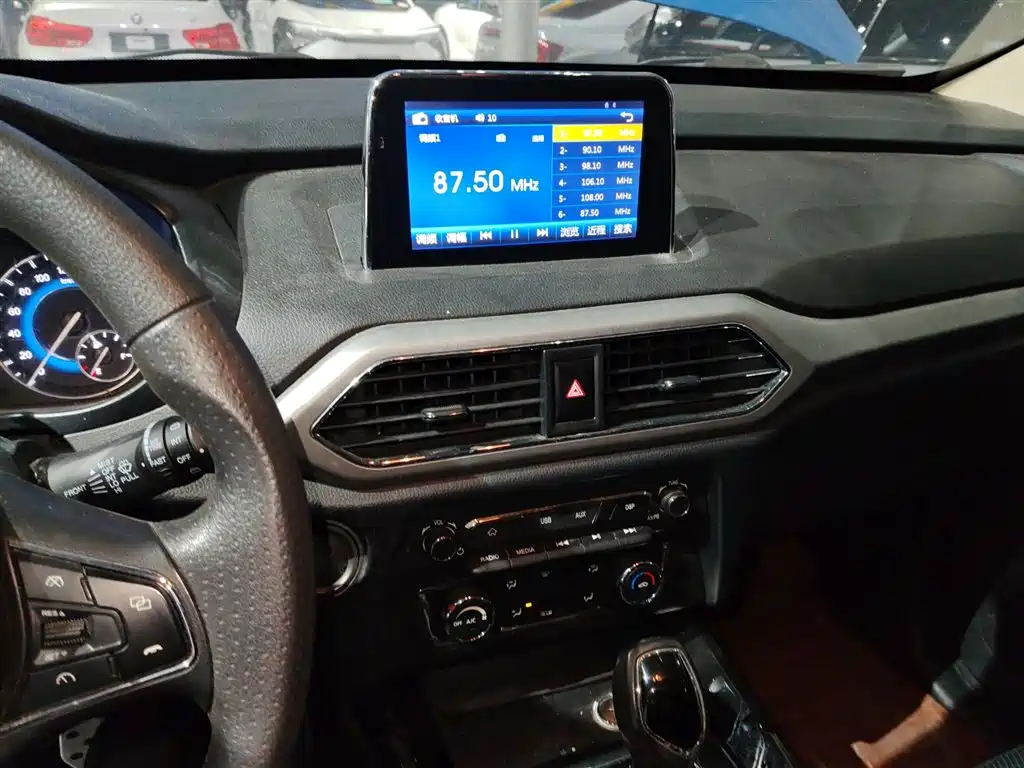 Fengguang S560 风光S560 2018款 1.8 L CVT精英型 7座