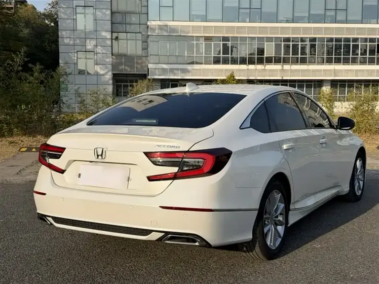 Honda Accord 260 TURBO Luxury