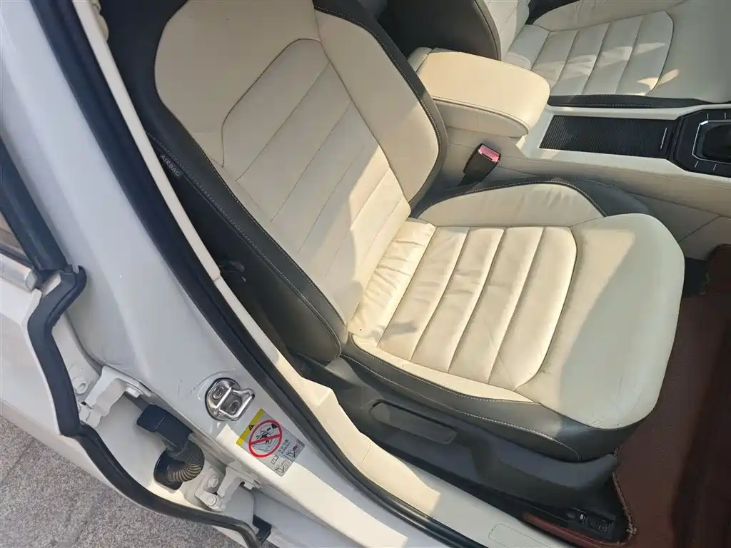 Lamando 280 TSI DSG Comfort