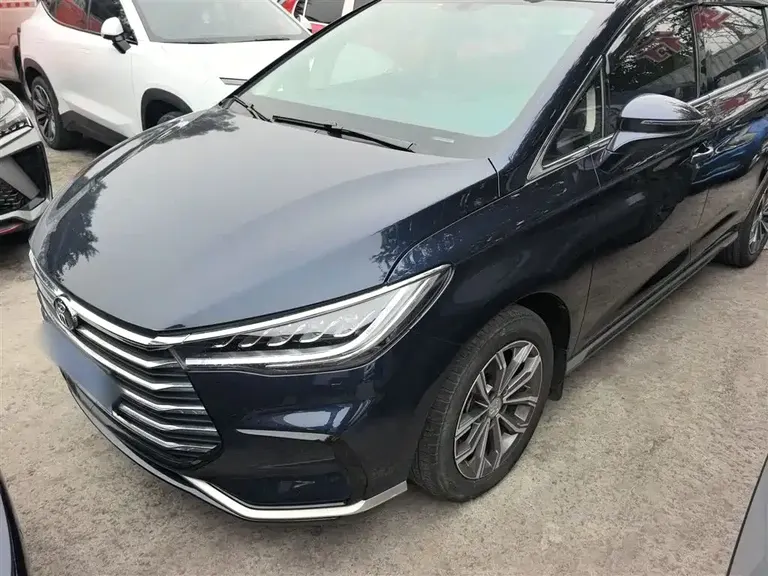 BYD Song MAX Upgraded 1.5 T Auto Luxury 7-seat