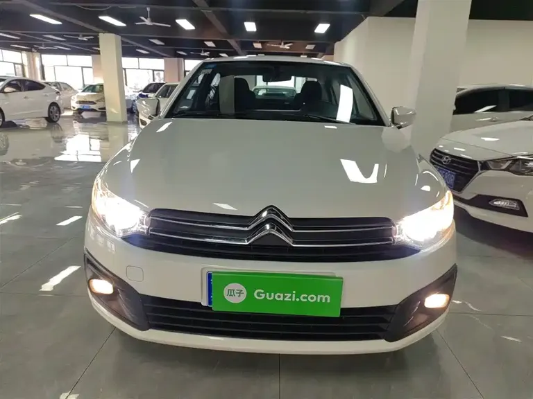 Citroën Elysee 1.6 L Auto Fashion