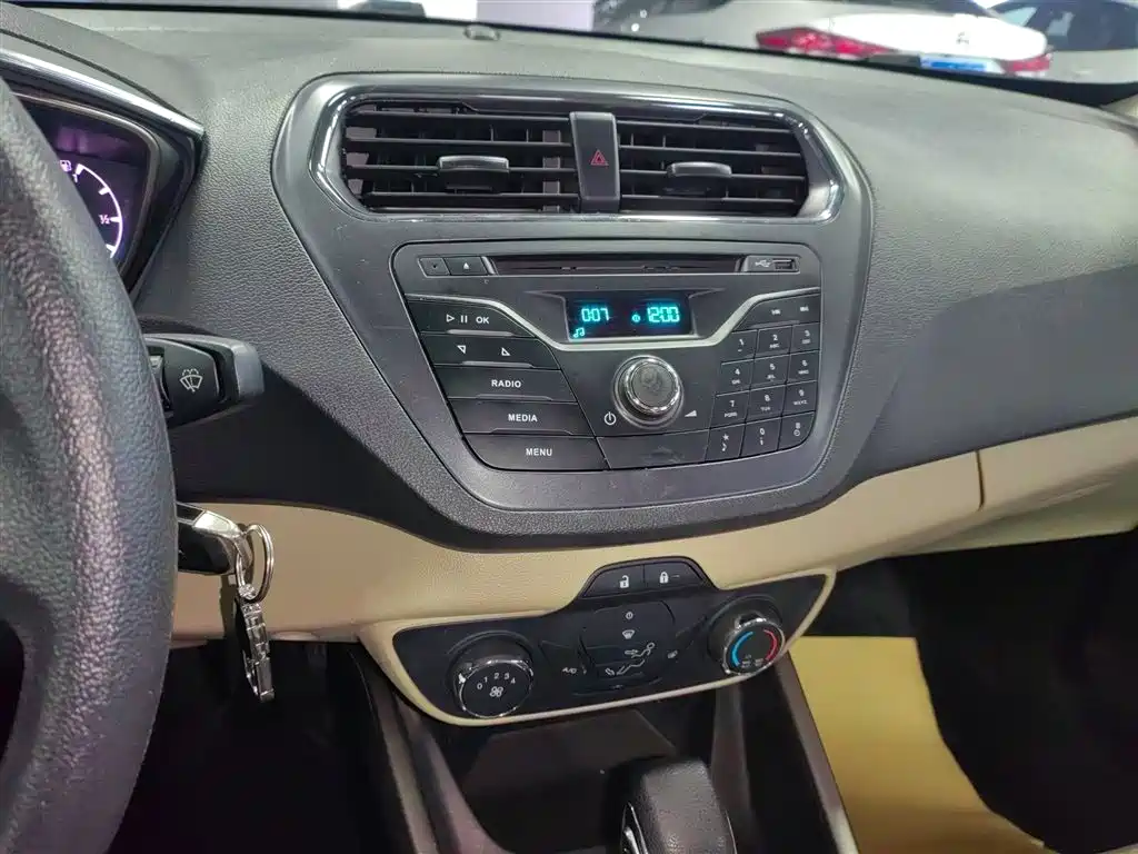 Escort Facelift 1.5 L Auto Comfort