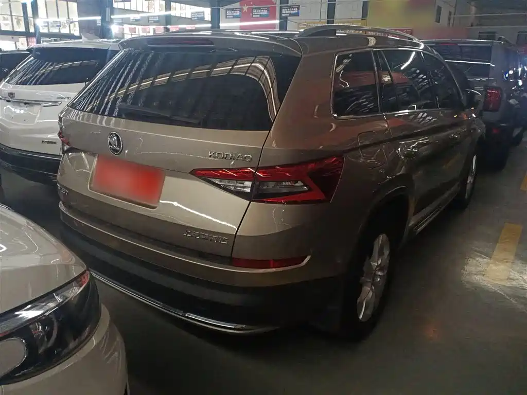 Kodiaq Facelift TSI330 5-seat 2 WD Luxury Enjoyment