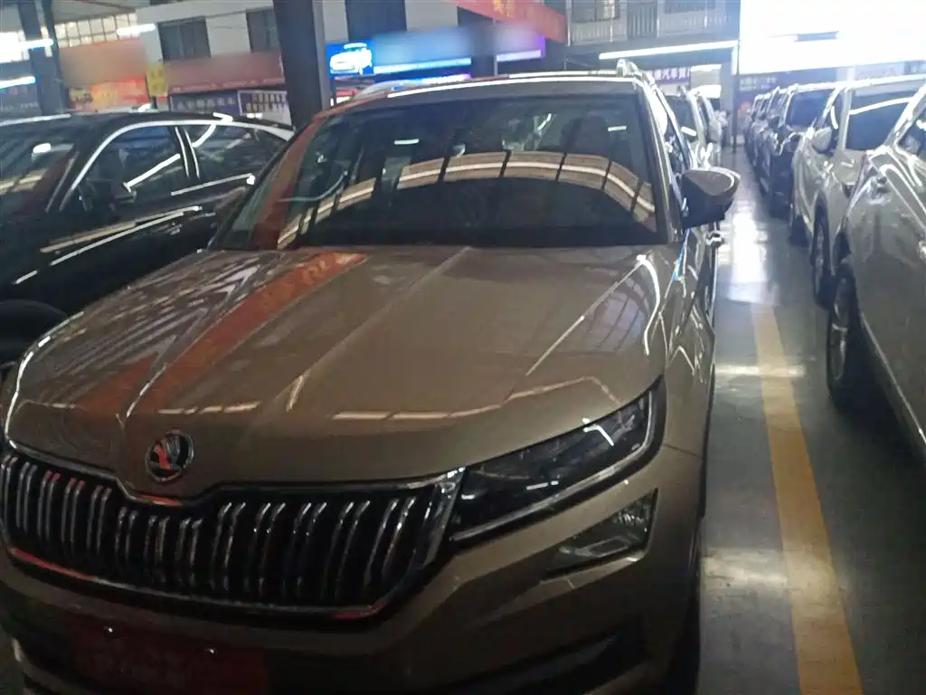 Kodiaq Facelift TSI330 5-seat 2 WD Luxury Enjoyment