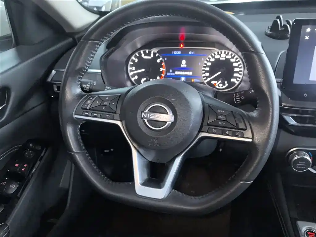 Teana 2.0 L XL-TLS Joy