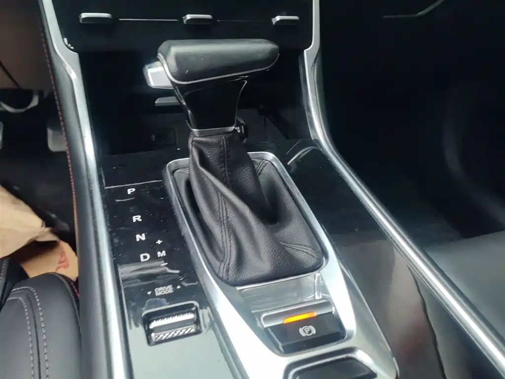 Changan CS75 Glory Million 280 T DCT Luxury