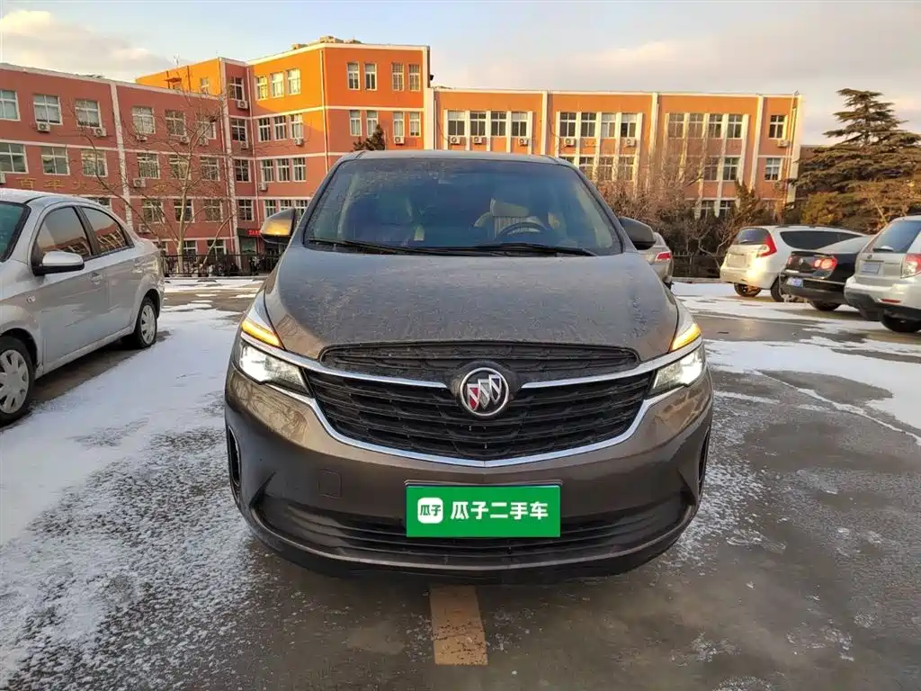 Buick GL8 Land Official Cabin 652 T Luxury