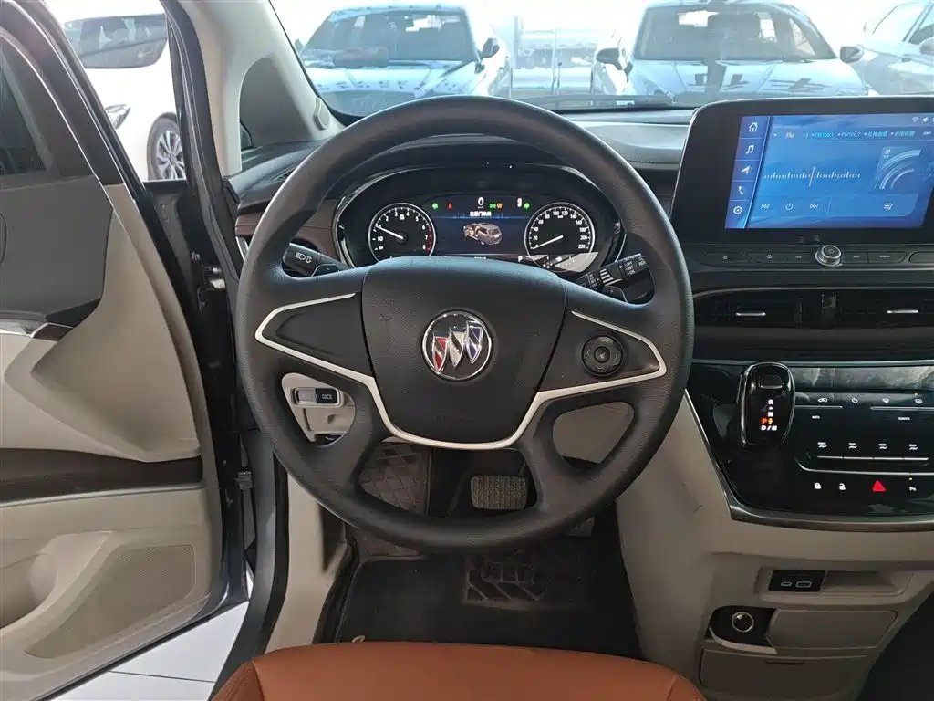 Buick GL8 Land Official Cabin Comfort