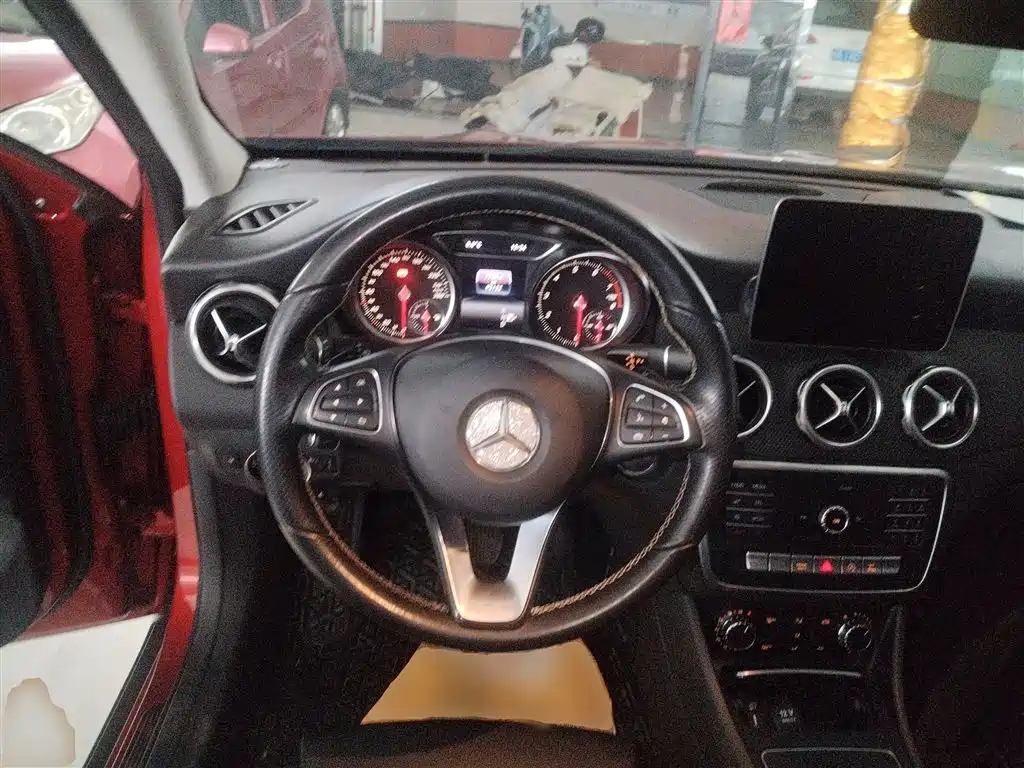 Mercedes-Benz GLA GLA 200 Dynamic
