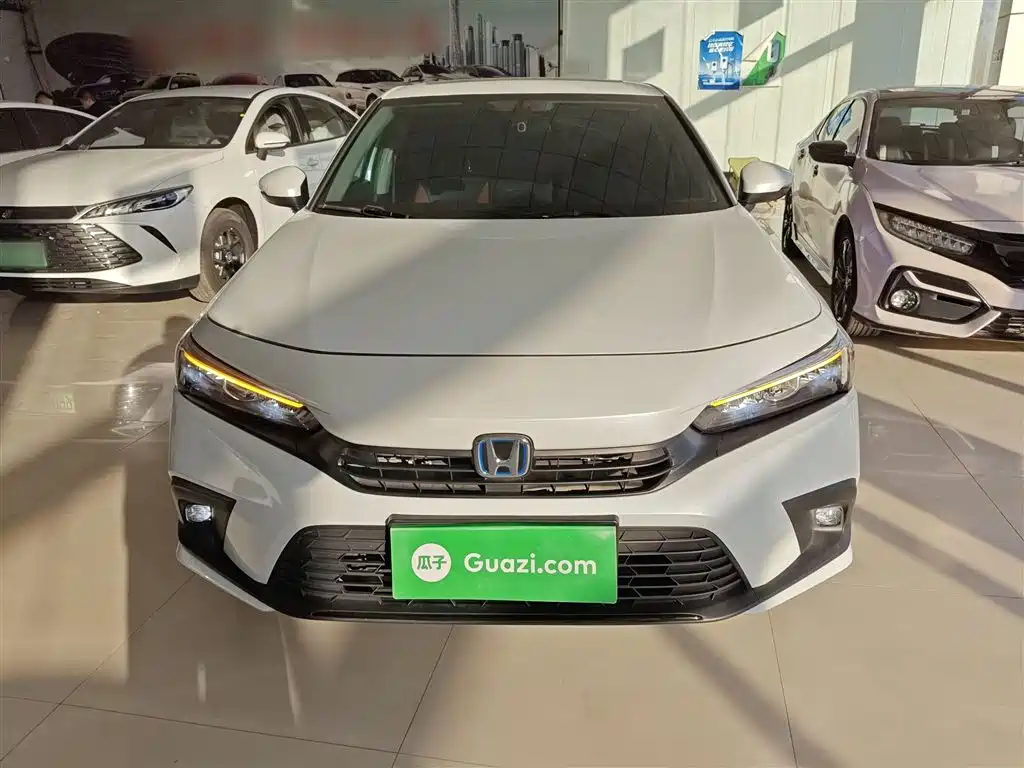 Civic 2.0 L e:HEV Pioneer
