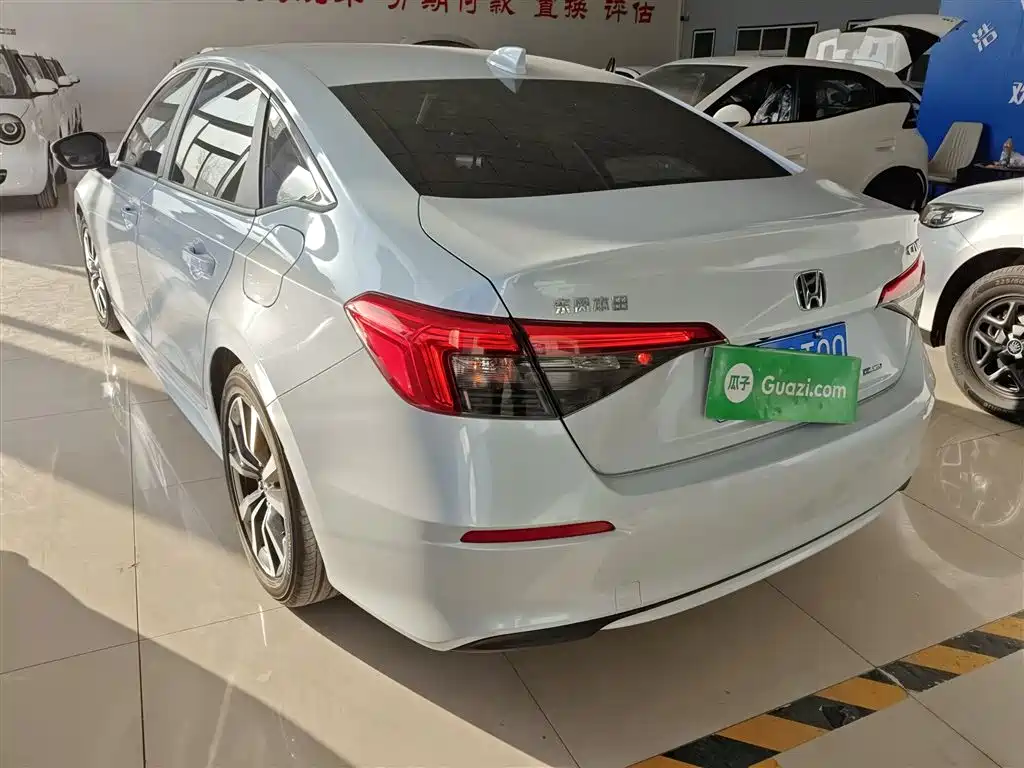 Civic 2.0 L e:HEV Pioneer
