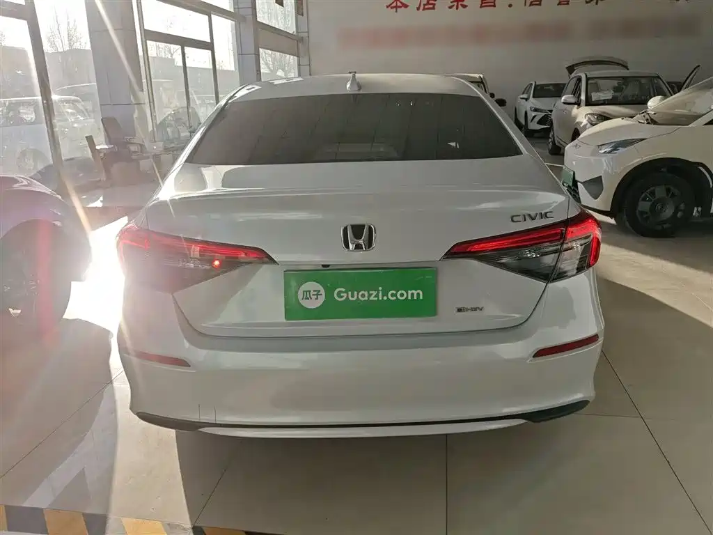 Civic 2.0 L e:HEV Pioneer