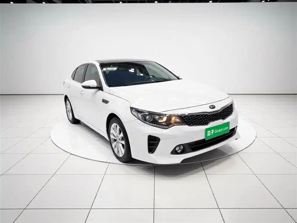 Kia K5 1.6 T Auto LUX