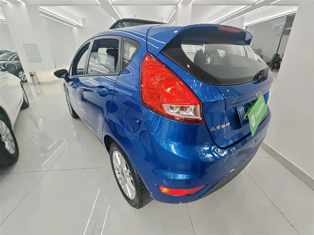 Fiesta Hatchback 1.5 L Auto Fashionable