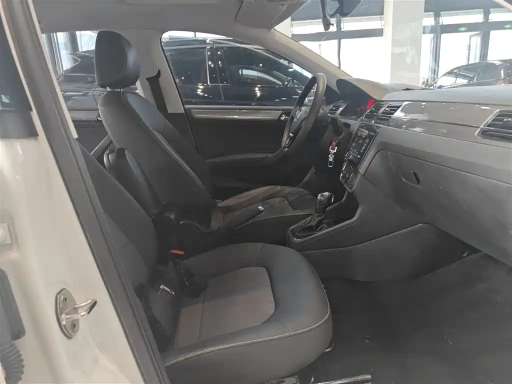 Santana 1.5 L Auto Comfort