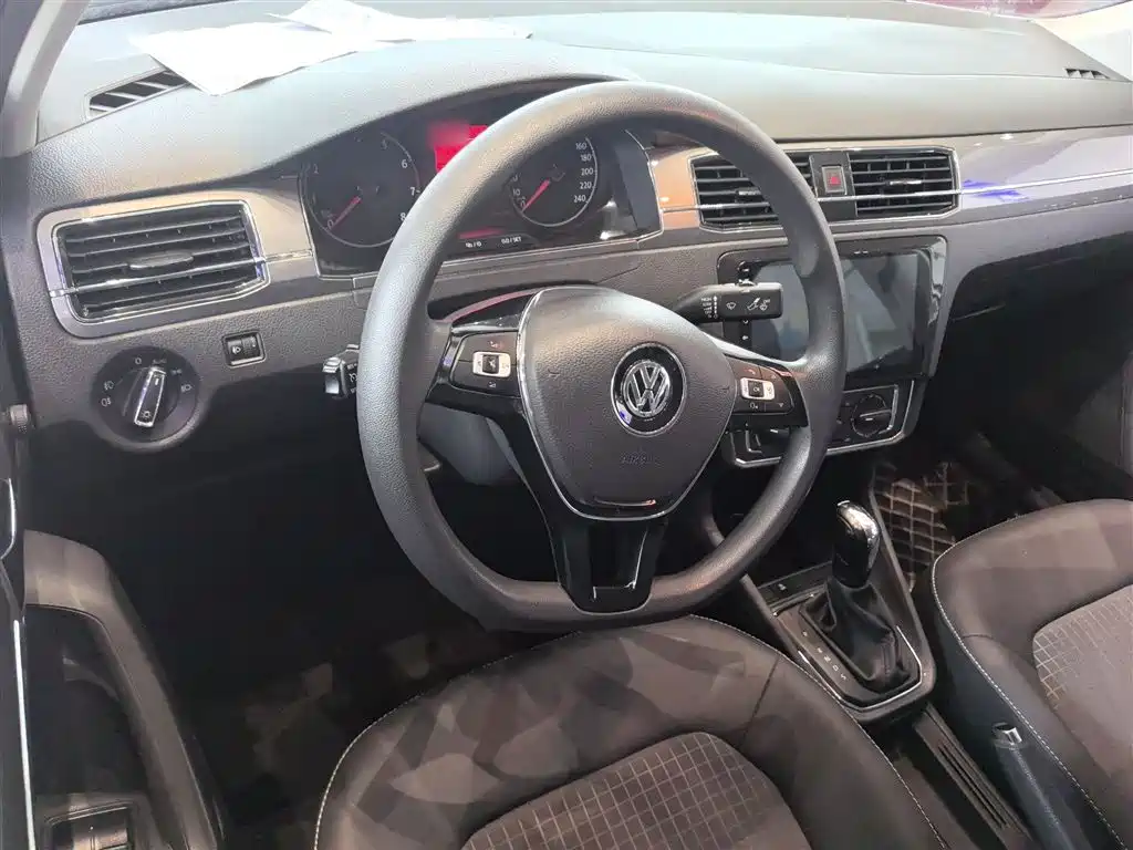 Santana 1.5 L Auto Comfort