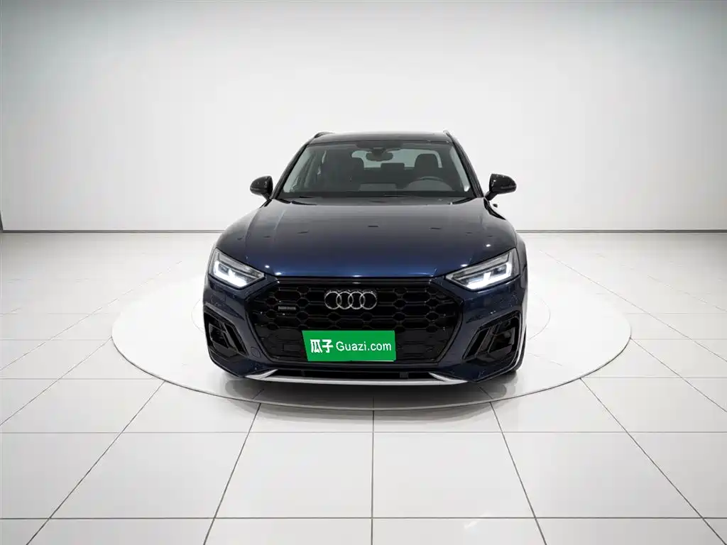 Audi Q5 L 40 TFSI Luxury Dynamic