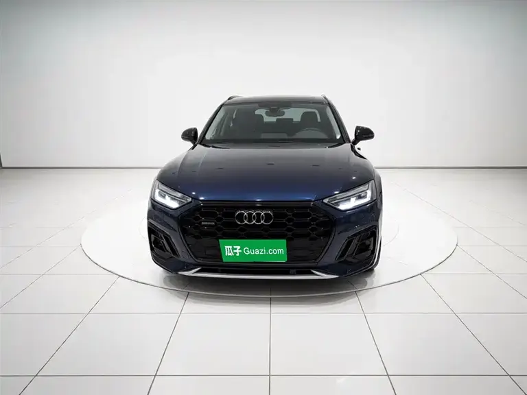Audi Q5 L 40 TFSI Luxury Dynamic