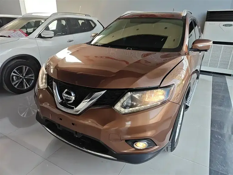 Nissan X-Trail 2.0 L CVT Comfort MAX 2 WD