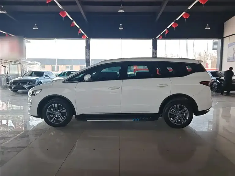 Geely Jiaji 1.8 TD DCT Platinum Comfort