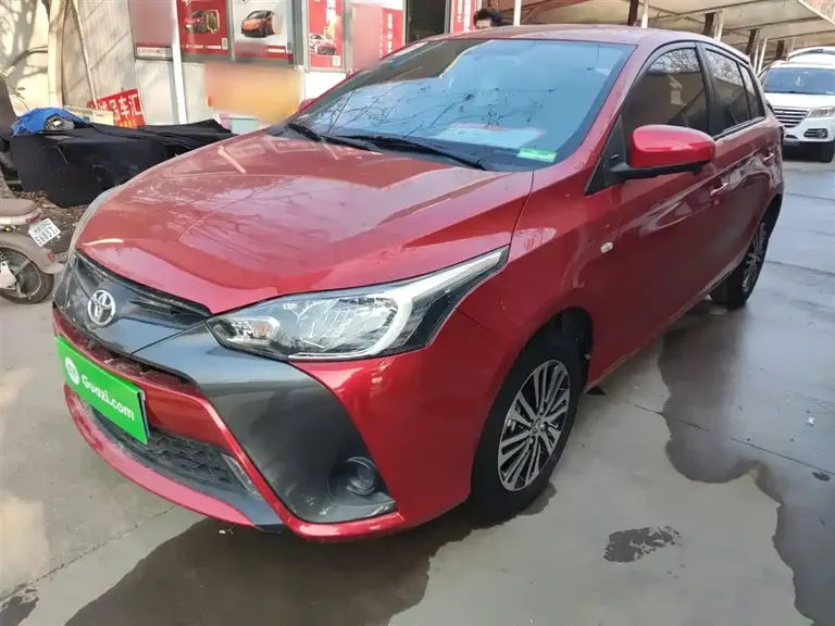 Toyota YARiS L Zhixuan 1.5 L CVT Leading