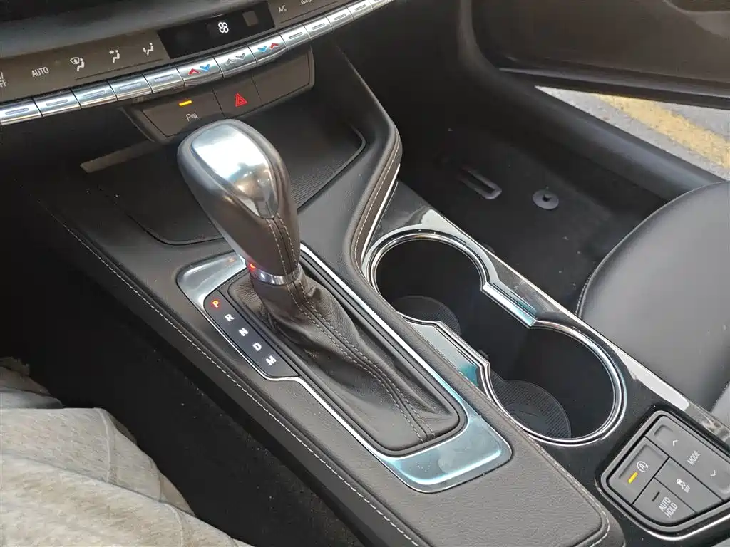 Cadillac CT4 28 T Style
