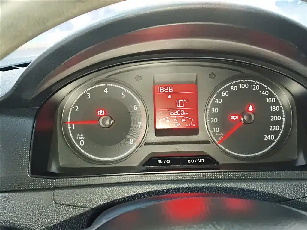 Santana 1.6 L Manual Style