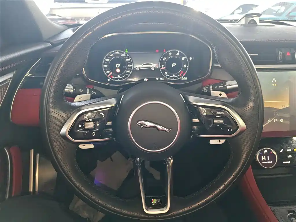 Jaguar XFL XFL 2.0 T 250 PS 2 WD Luxury