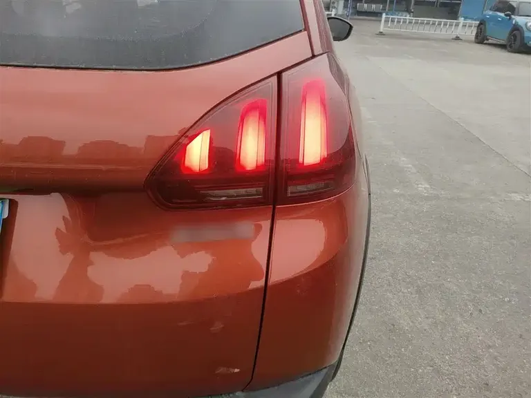 Peugeot 2008 2018 1.6 L Auto Fashion