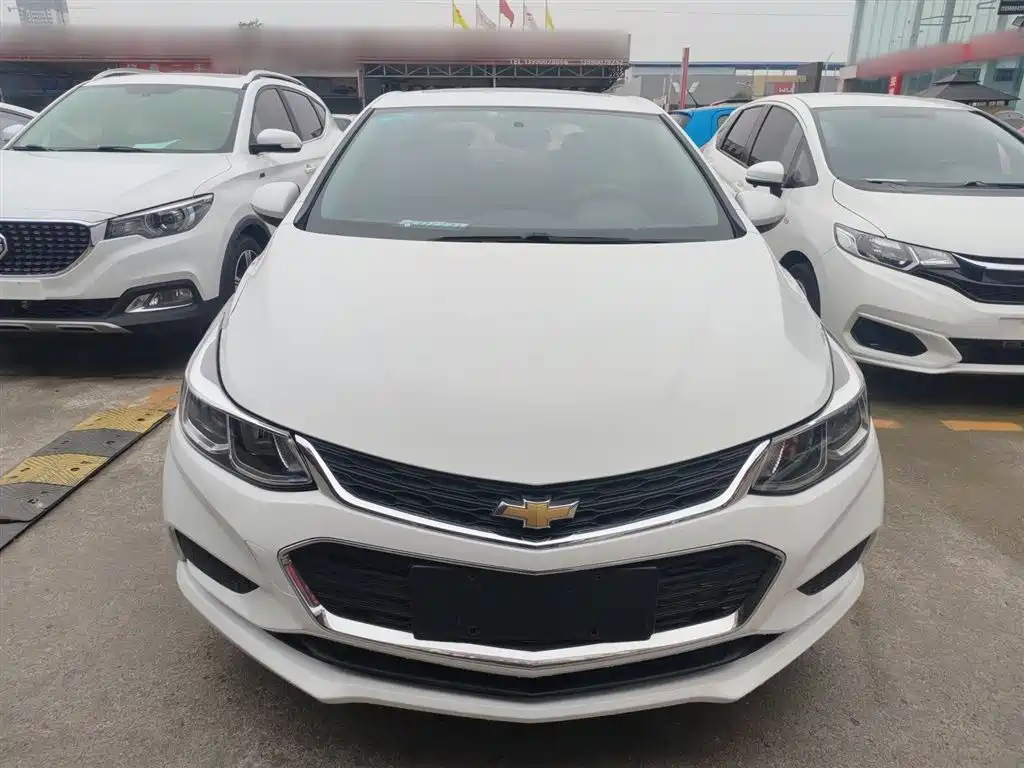 Cruze 320 Auto Pioneer Sunroof