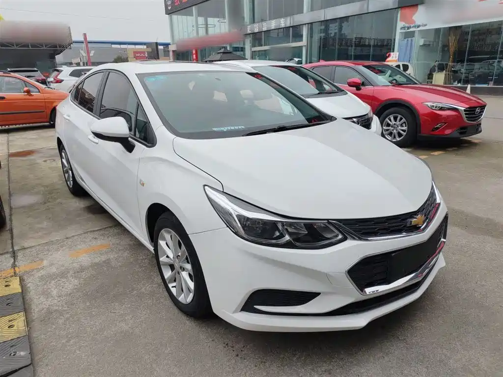 Cruze 320 Auto Pioneer Sunroof