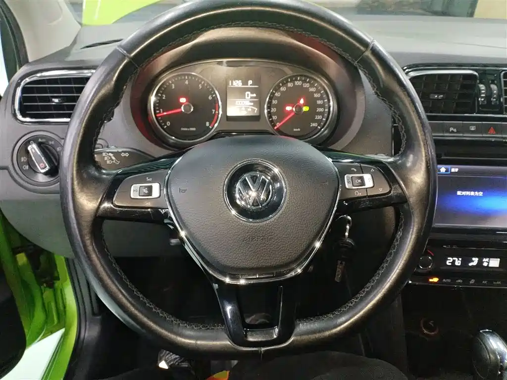 Polo 1.6 L Auto Luxury