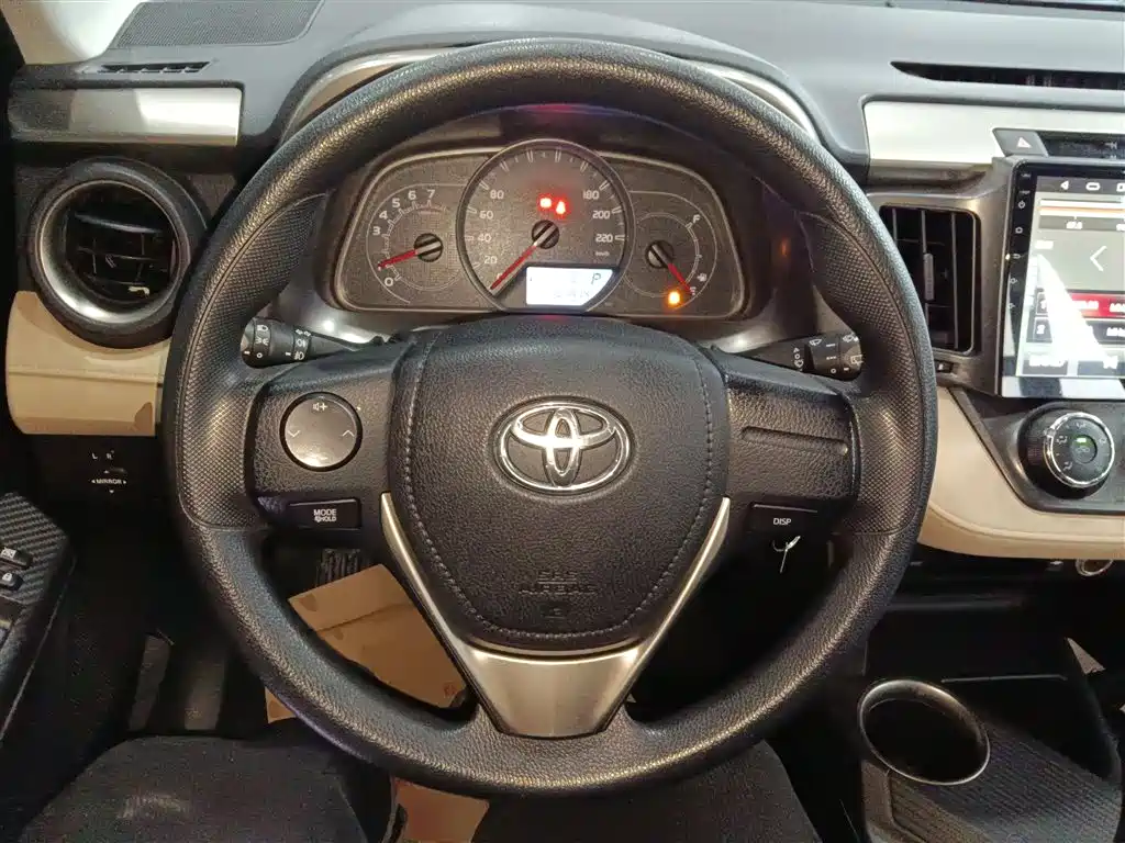 RAV4 2.0 L CVT 2 WD Urban
