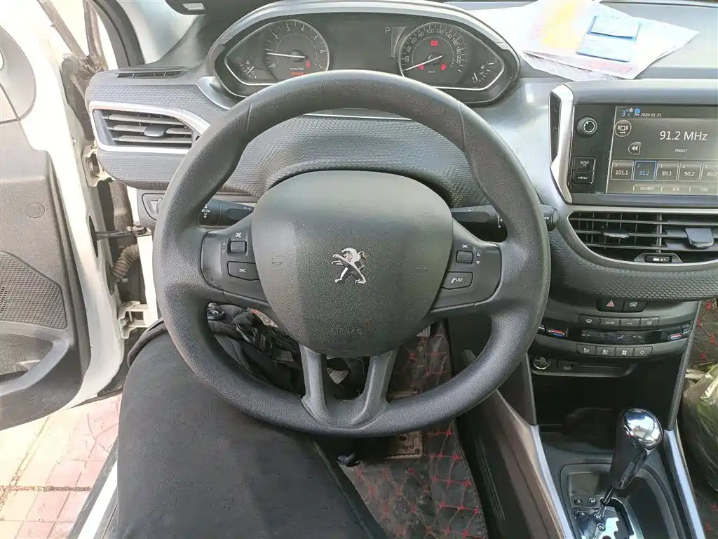 Peugeot 2008 2014 1.6 L Auto Fashion