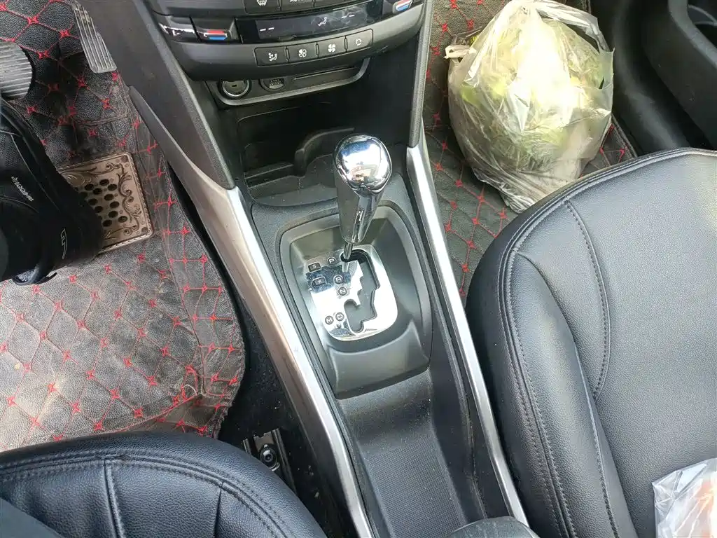 Peugeot 2008 2014 1.6 L Auto Fashion