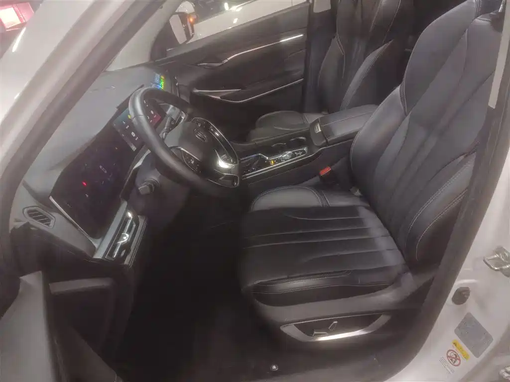 Changan CS75 PLUS 1.5 T Auto Luxury