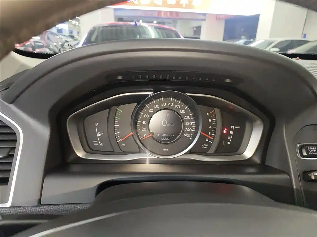 Volvo XC60 T5 Smart Progress