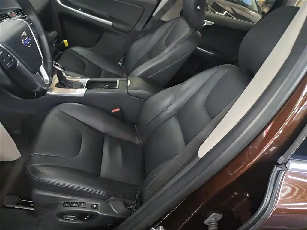 Volvo XC60 T5 Smart Progress