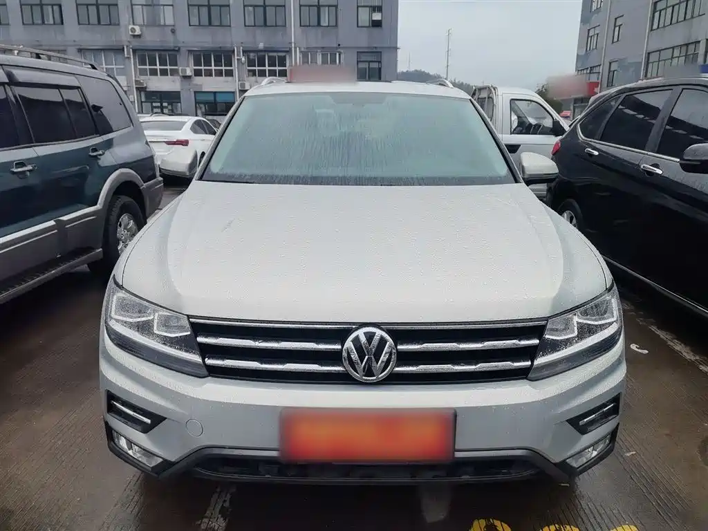 Tiguan L Facelift 330 TSI Auto 2 WD Smart Motion Luxury CN-VI
