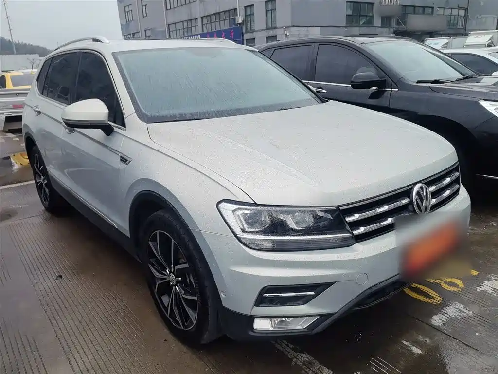 Tiguan L Facelift 330 TSI Auto 2 WD Smart Motion Luxury CN-VI