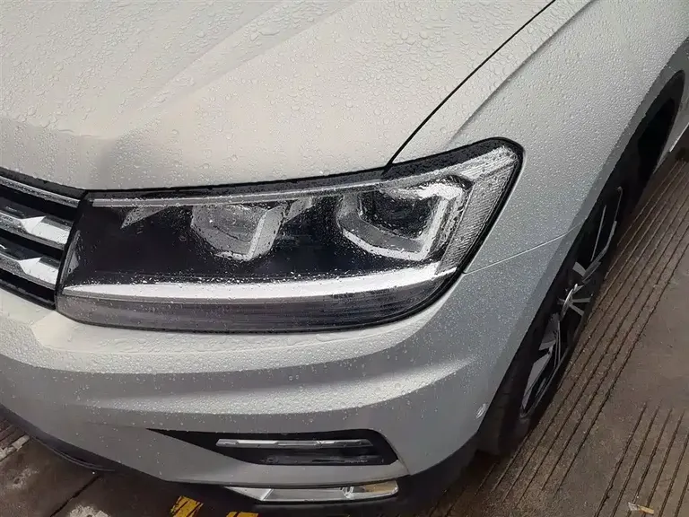 Volkswagen Tiguan L Facelift 330 TSI Auto 2 WD Smart Motion Luxury CN-VI
