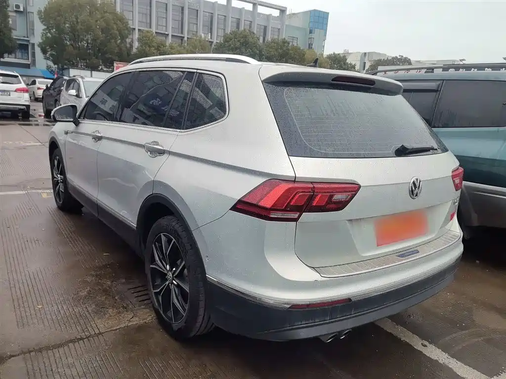 Tiguan L Facelift 330 TSI Auto 2 WD Smart Motion Luxury CN-VI