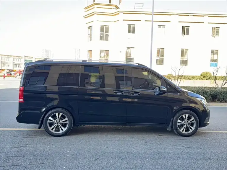 Mercedes-Benz V-Class V 260 Navigator CN-VI
