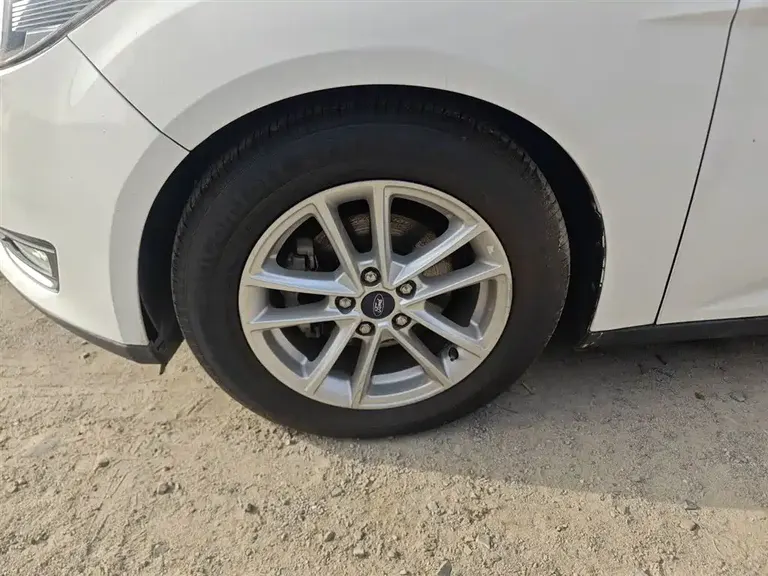 Ford Focus Sedan EcoBoost 180 Auto Elite