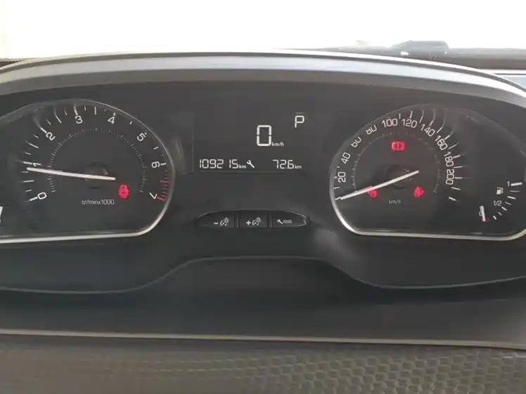 Peugeot 2008 2014 1.6 L Auto Fashion